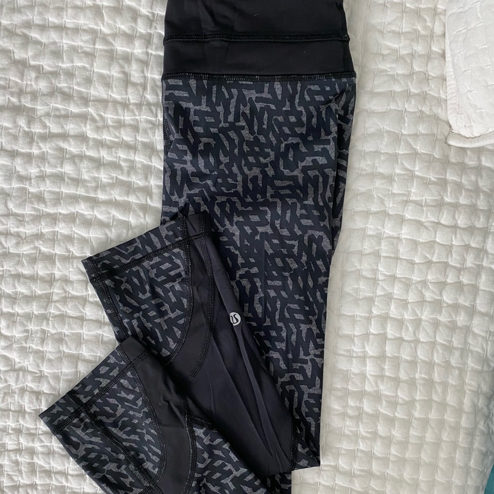 Lululemon cropped tights